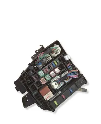 Toyota Yaris Fuse module 8264147020 821110DL10K 14451234