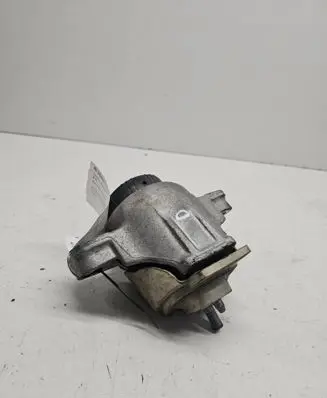 Engine mount bracket