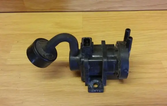 Volvo S40, V40 Turbo solenoid valve 7700874764