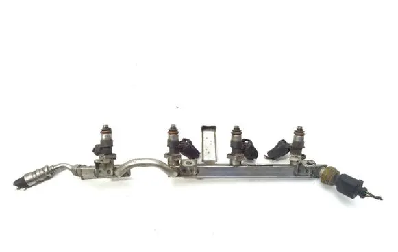 Volkswagen PASSAT B6 Fuel main line pipe 
