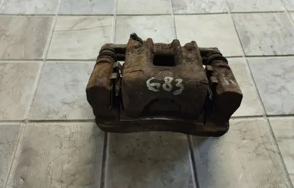 Hyundai Trajet Front brake caliper