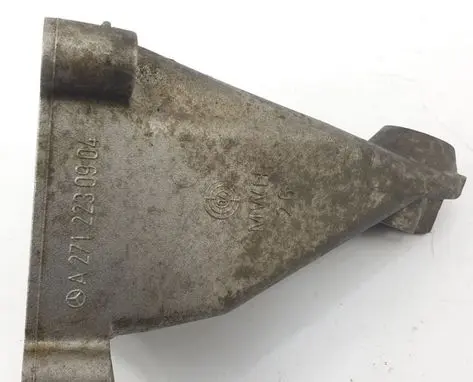 Mercedes-Benz C W203 Engine mounting bracket A2712230904
