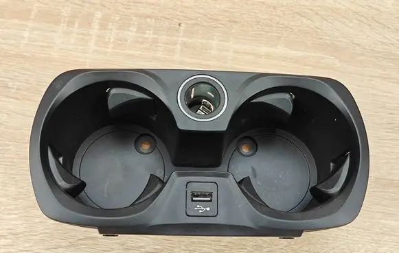 BMW 4 G22 G23 G24 G26 Cup holder 6809803