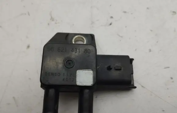 Citroen C4 II Picasso Exhaust gas pressure sensor 9662143180