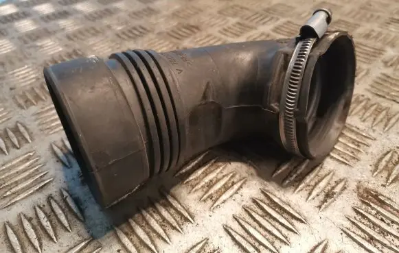 Mini One - Cooper Coupe R56 Air intake duct part 7563812