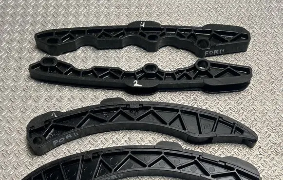 Subaru Forester SL Slide rail for timing chain 