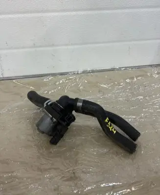 Mercedes-Benz E W210 Coolant heater control valve 0235451628 F524