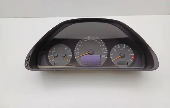 Speedometer (instrument cluster)