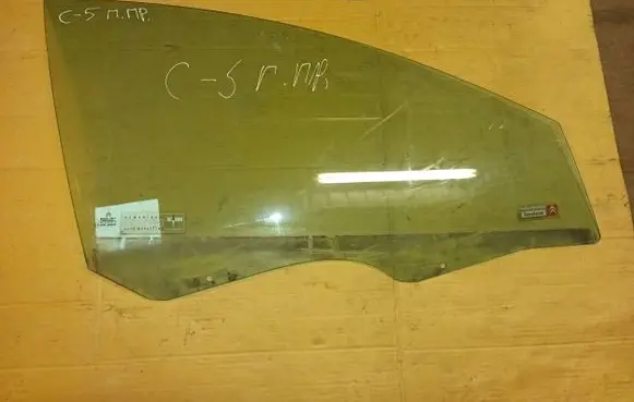 Citroen C5 Front door window glass four-door