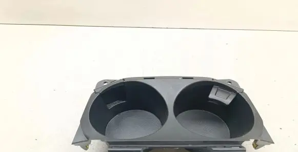 Cup holder front