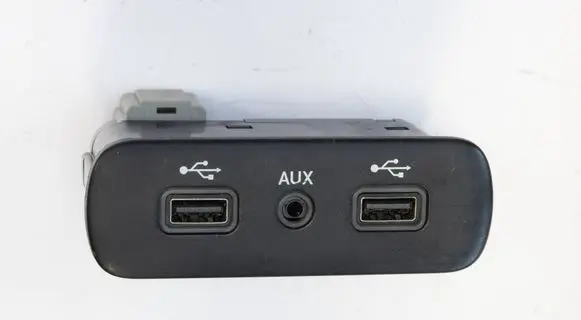 Dodge Charger USB socket connector 68294075AA P68294075AA