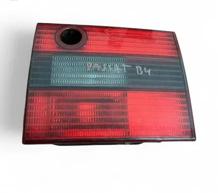 Tailgate rear/tail lights