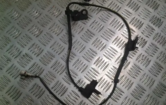 Toyota Avensis T250 ABS brake wheel speed sensor 8954202040