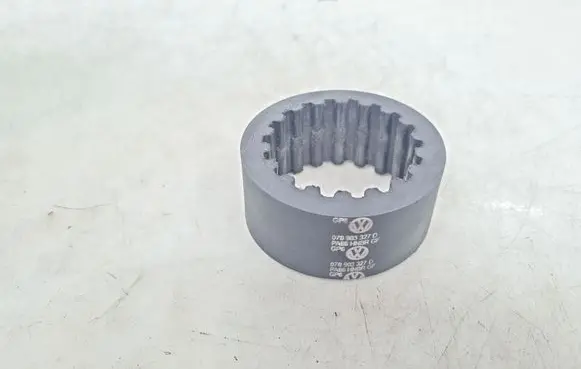 Volkswagen Touareg I A/C flexible coupling/sleeve 070903327D