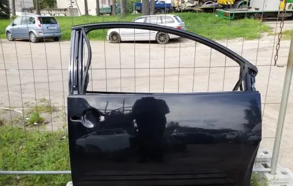 Door (2 Door Coupe)