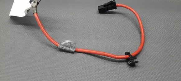 BMW 1 E81 E87 Positive cable (battery)