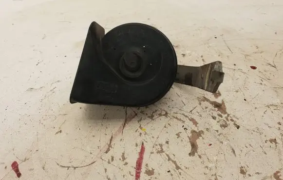 BMW 7 E65 E66 Horn signal 0055306