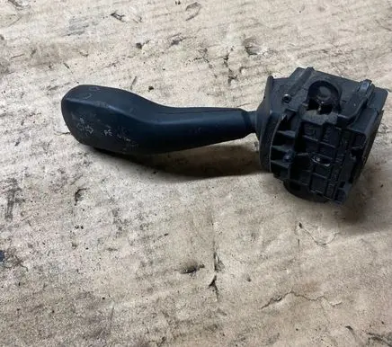 BMW 5 E39 Indicator stalk 8363662K 01104000
