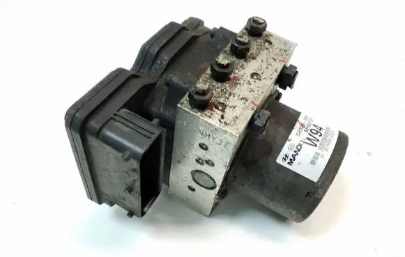 KIA Sportage ABS Pump 589203U940