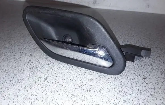 BMW 5 E39 Rear door interior handle 8125514