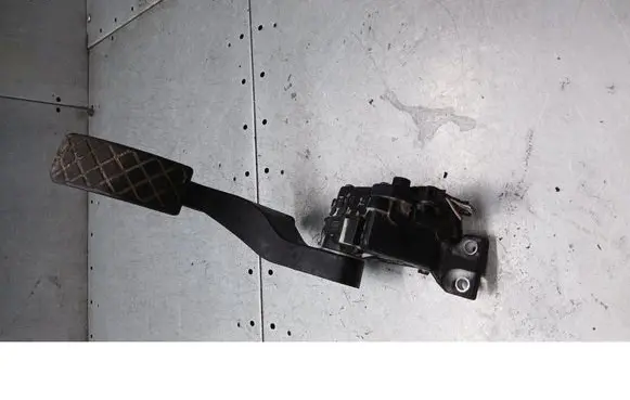 Skoda Octavia Mk1 (1U) Accelerator pedal position sensor 1J1721503J
