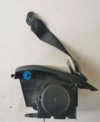 BMW 2 F22 F23 Rear seatbelt S3725939101