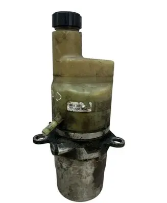 Volvo C30 Power steering pump 30741955