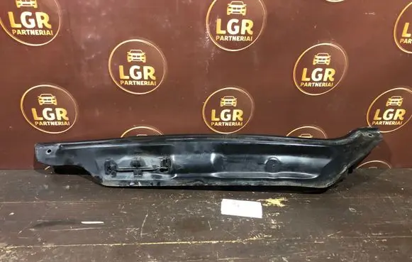 Volkswagen Golf V Wiper trim 1K0805277