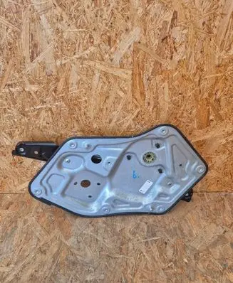 Skoda Yeti (5L) Front door window regulator with motor 5l0837401a