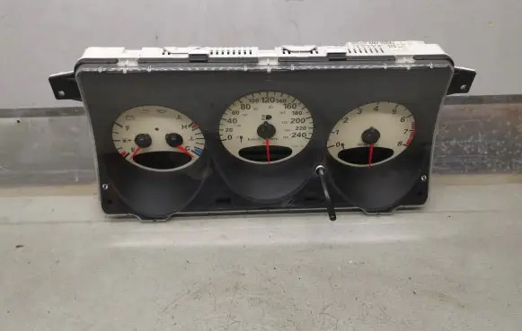 Chrysler PT Cruiser Speedometer (instrument cluster) 04671535AJ