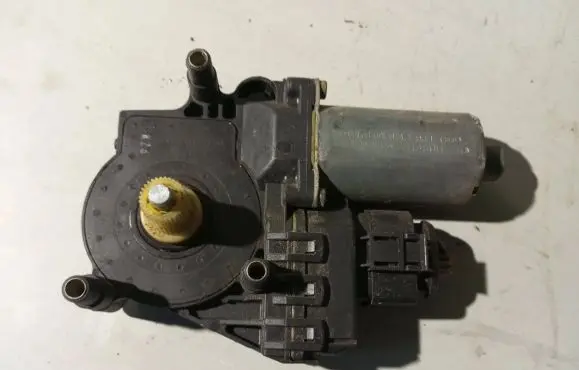 Audi A3 S3 8L Rear door window regulator motor 0130821787 1703000577