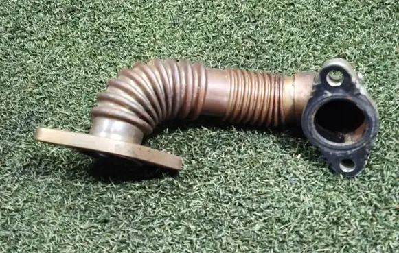 Renault Master III Engine coolant pipe/hose 147256115R