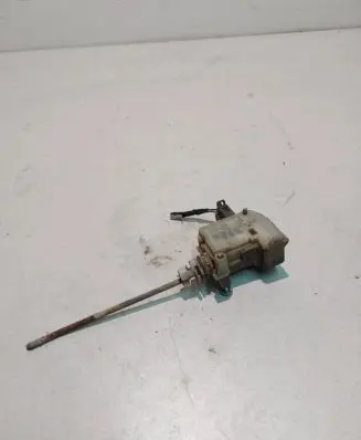Skoda Octavia Mk2 (1Z) Central locking motor 1M0959781A 1Z0810773