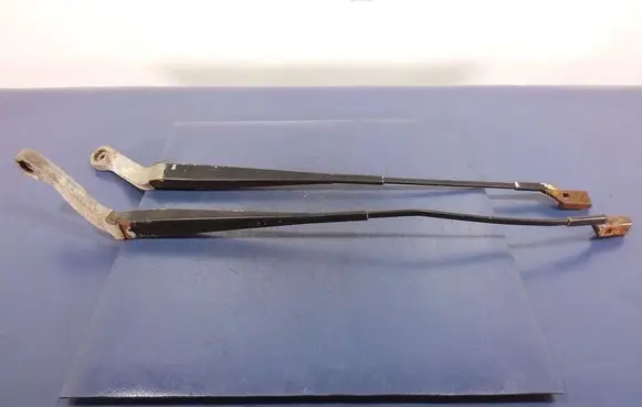 Fiat Ducato Front wiper blade arm 