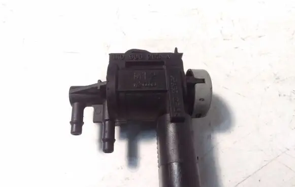 Volkswagen PASSAT B7 Vacuum valve 1K0906283A