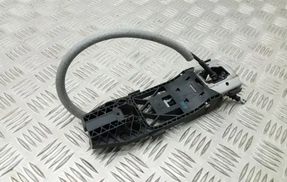Volkswagen Golf VI Front door exterior handle/bracket 5N0837885H 5N0837017C