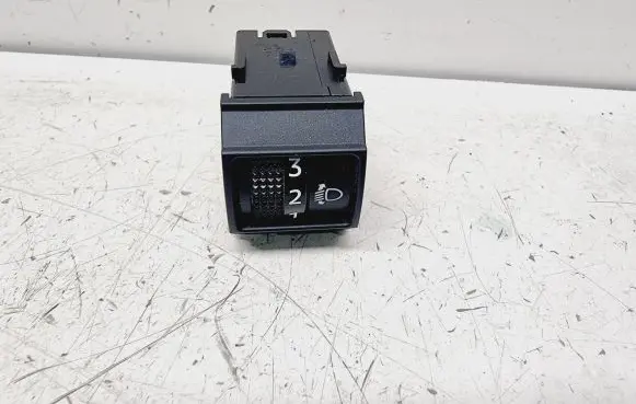 Nissan Qashqai J12 Headlight level height control switch 251906RA0A