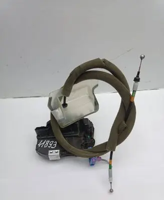 Infiniti Q50 Front door lock