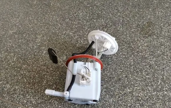 Hyundai i40 Fuel level sensor 311103Z900 083001900