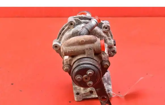 Ford Mondeo Mk III Power steering pump XS71-3A674-BF