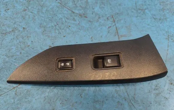 Subaru Forester SJ Electric window control switch 83071SG100
