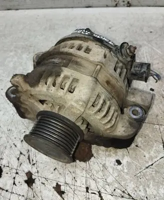 Toyota Corolla Verso AR10 Generator/alternator