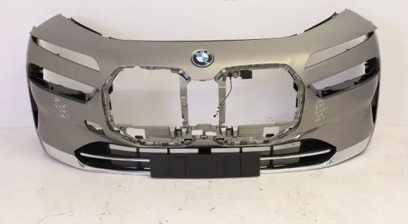 BMW 7 G70 Front bumper 424243622