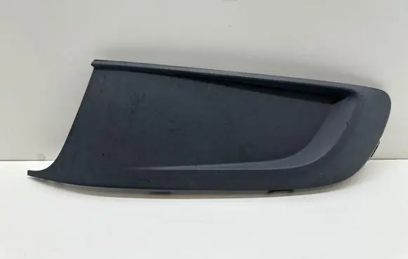Volkswagen Touran II Front bumper lower grill 1T0853665M