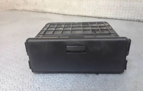 Chevrolet Captiva Ashtray (front) 