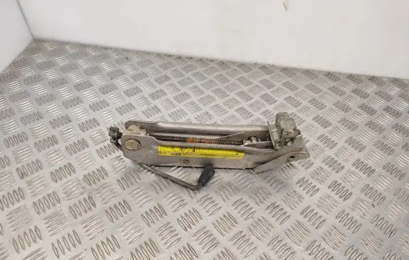 Audi A4 S4 B7 8E 8H Lift Jack 8E0011031M