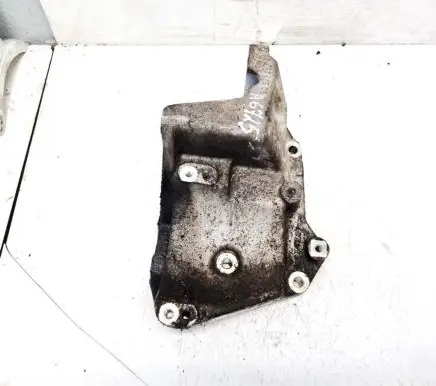 Opel Vectra B Engine mounting bracket 90528682