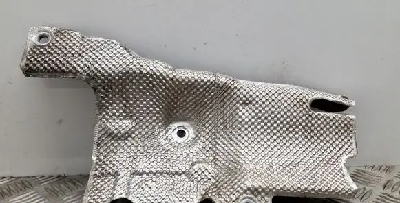 Volkswagen PASSAT B8 Heat shield in engine bay 04L103954AL