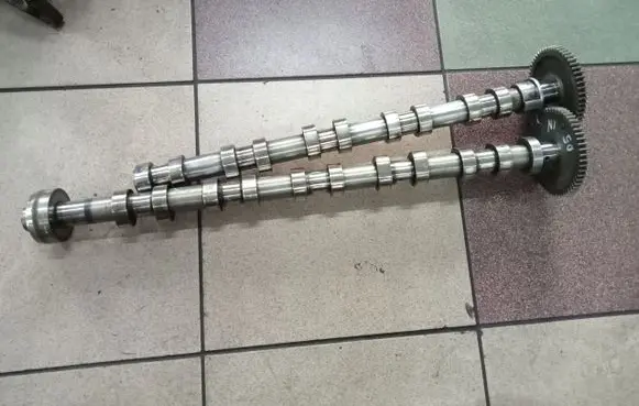Volvo S60 Camshaft 8642842