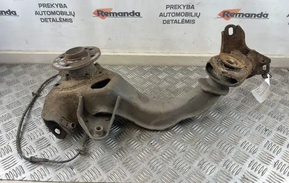 Mini One - Cooper R50 - 53 Rear wheel hub spindle/knuckle 676902602